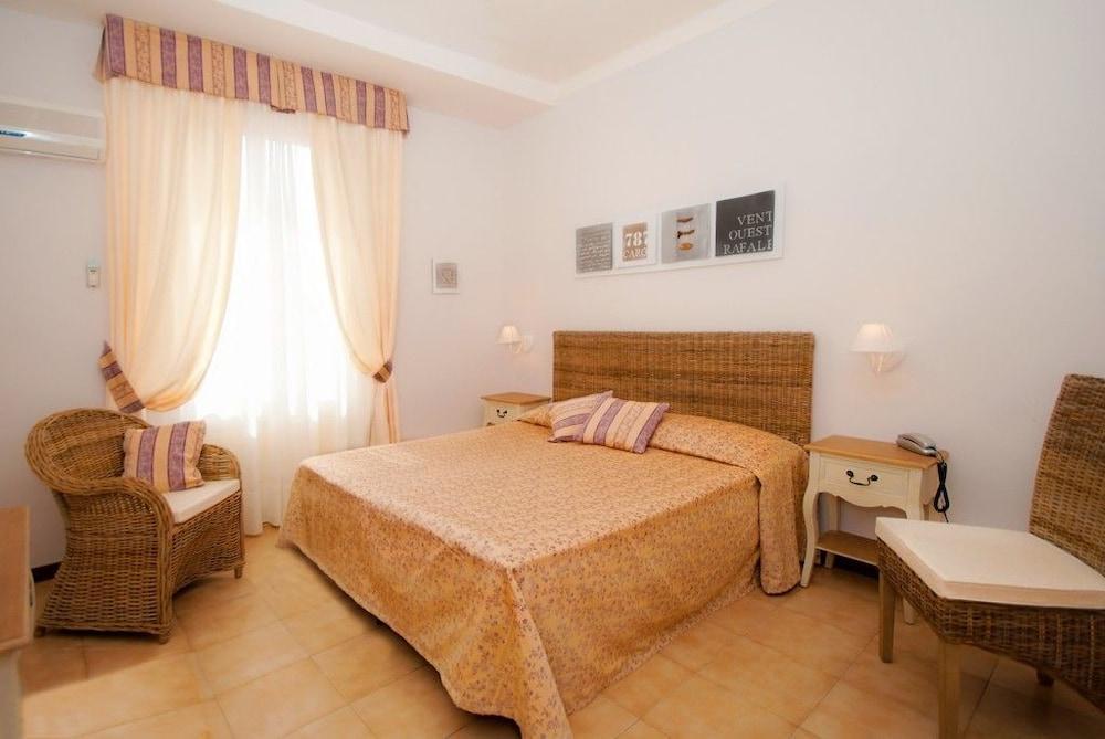 Hotel Bel Sit Алассіо Екстер'єр фото