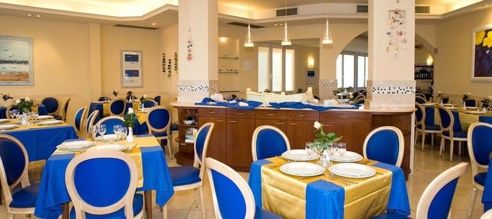Hotel Bel Sit Алассіо Екстер'єр фото