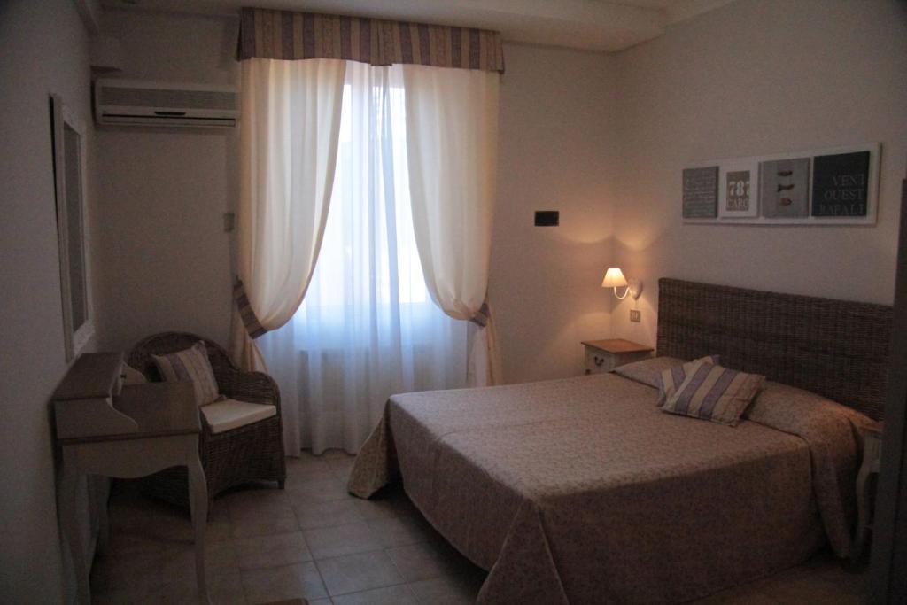 Hotel Bel Sit Алассіо Екстер'єр фото