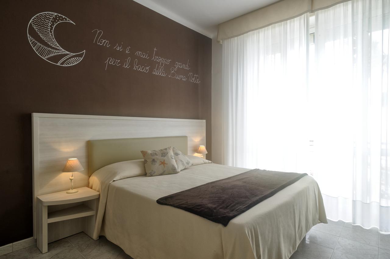 Hotel Bel Sit Алассіо Екстер'єр фото